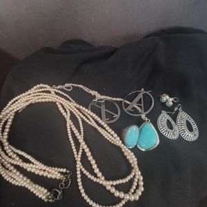 Entire jewelry set